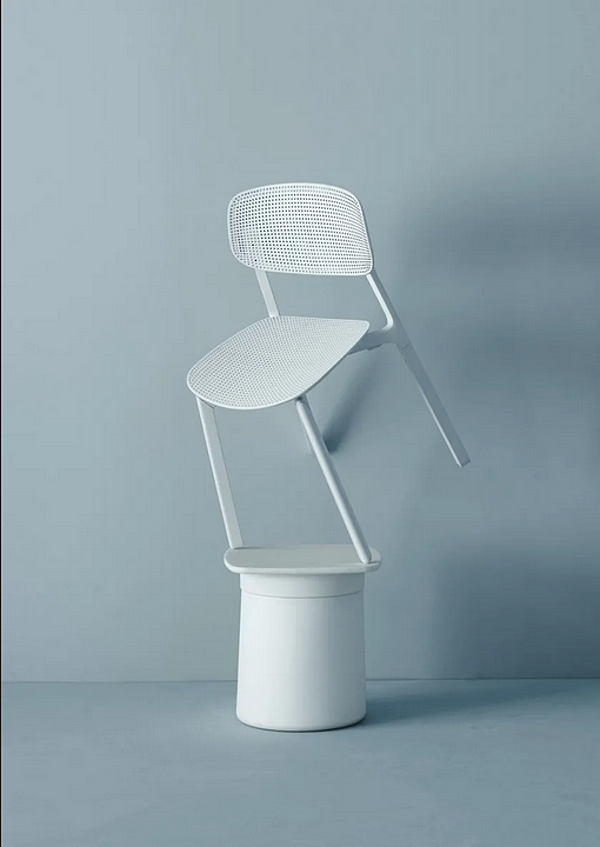 Sedia impilabile in polipropilene Colander Kristalia fabbrica Kristalia dall'Italia. Foto №7