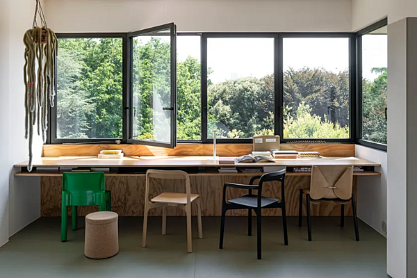 Sedia impilabile in frassino Contorna Kristalia fabbrica Kristalia dall'Italia. Foto №11