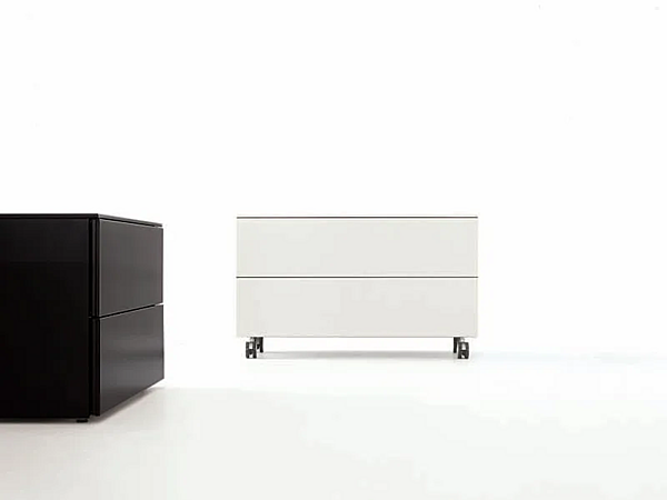 Armadio walk-in in metallo modulare Dot Kristalia fabbrica Kristalia dall'Italia. Foto №6
