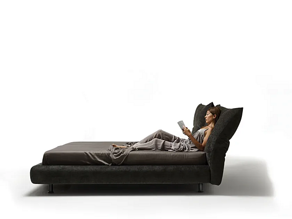 Letto matrimoniale con testiera imbottita in tessuto Edra Stand By Me STM011 fabbrica EDRA dall'Italia. Foto №8