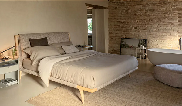 Letto matrimoniale con testata imbottita Flou Gaudi fabbrica Flou dall'Italia. Foto №13