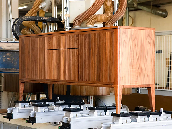 Credenza in legno massello con ante DALE Eleva A 125 fabbrica DALE dall'Italia. Foto №14