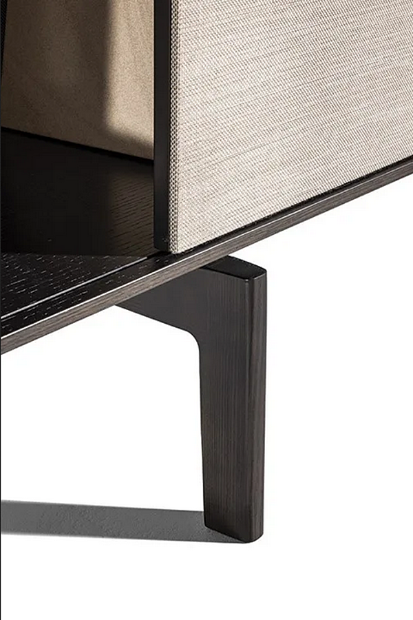 Credenza in tessuto tecnico POLTRONA FRAU collezione Lloyd Tex fabbrica POLTRONA FRAU dall'Italia. Foto №6