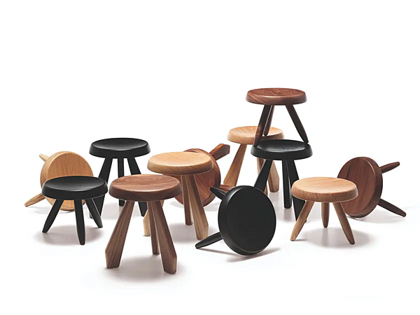 Tavolino rotondo basso in noce CASSINA Meribel fabbrica CASSINA dall'Italia. Foto №2