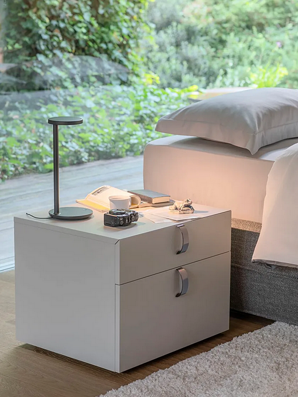 Comodino in legno con cassetti Flou Splendor fabbrica Flou dall'Italia. Foto №3