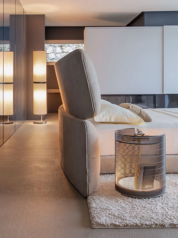Letto matrimoniale in pelle con testata imbottita Yuna Flou fabbrica Flou dall'Italia. Foto №6