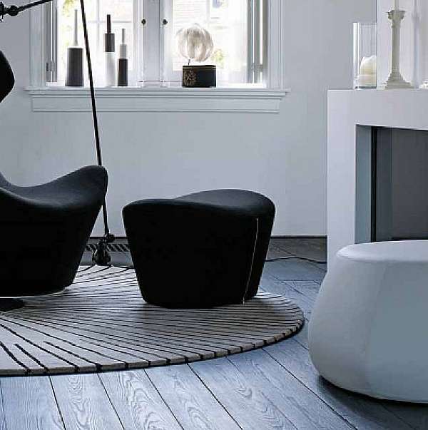 Pouf B & amp; B ITALIA GP Papilio fabbrica B&B ITALIA dall'Italia. Foto №1