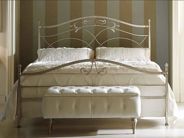 Letto matrimoniale con testiera imbottita in tessuto Zeus CORTEZARI fabbrica CORTE ZARI dall'Italia. Foto №1