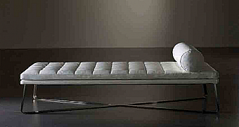 Couch Lolyta