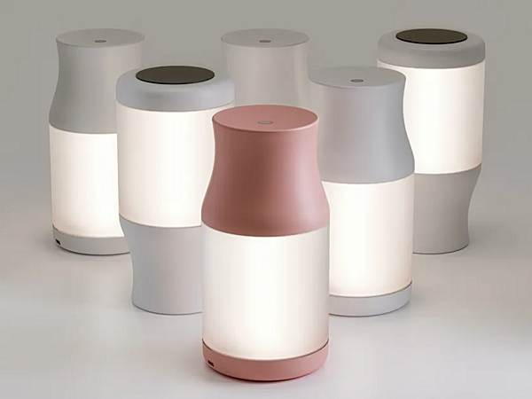 Lampada da tavolo LED cordless in ABS Fabbian Turny fabbrica Fabbian dall'Italia. Foto №6