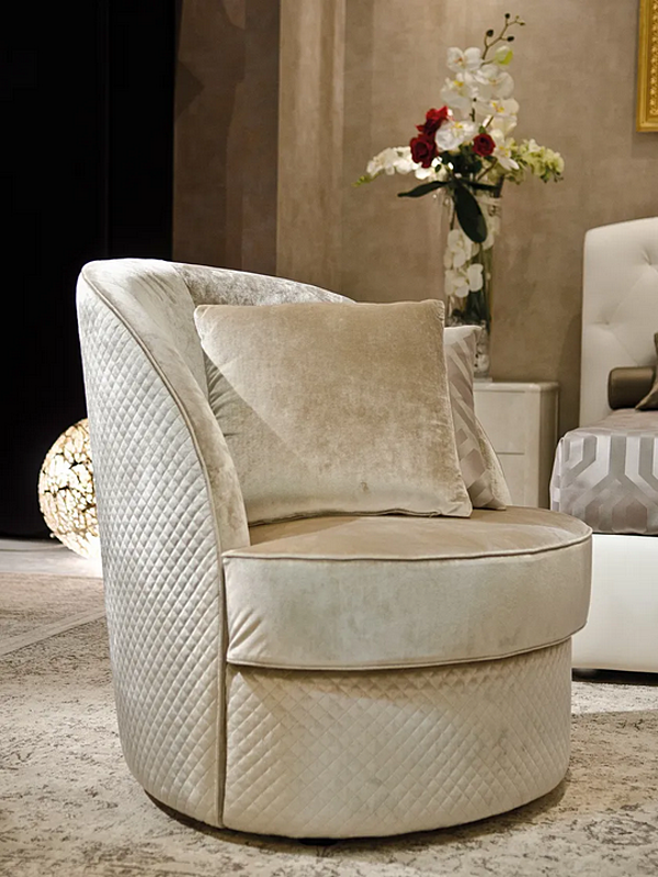 Poltrona con rivestimento in tessuto oro CASA +39 6654 fabbrica CASA +39 dall'Italia. Foto №2
