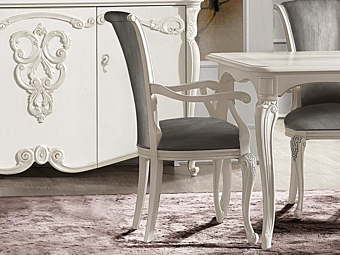 Sedia in legno imbottita con braccioli CASA +39 PUCCINI 7611