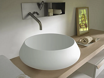 Lavabo da appoggio rotondo in Cristalplant BJHON 2 AGAPE fabbrica Agape dall'Italia