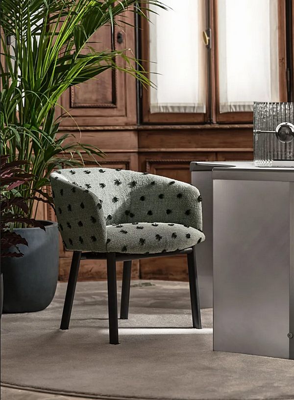 Poltrona imbottita con braccioli Livrette Gallotti&Radice fabbrica Gallotti & Radice dall'Italia. Foto №7