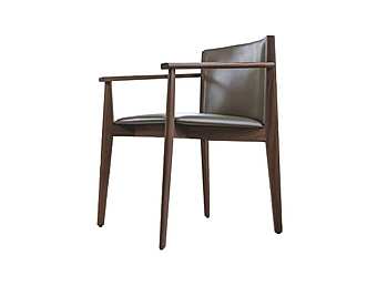 Poltrona PORADA Ionis con braccioli fabbrica PORADA dall'Italia