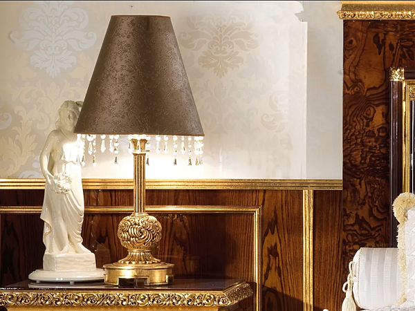 Лампа настольная из искусственной кожи с кристаллами A.R. Arredamenti Grand Royal L.92 + P.37 fabbrica A.R.ARREDAMENTI SRL dall'Italia. Foto №1