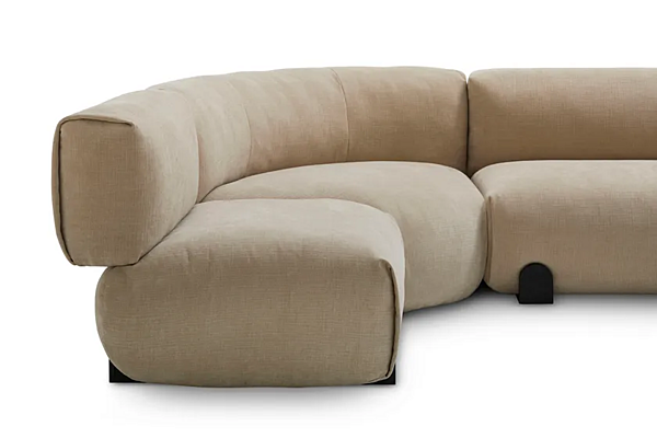 Divano angolare in tessuto Simposio Saba fabbrica SABA dall'Italia. Foto №9