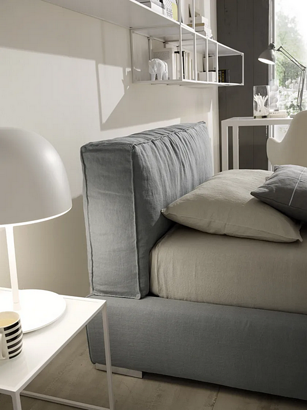 Letto matrimoniale con testiera imbottita in tessuto Dear Duomo Design fabbrica Duomo Design dall'Italia. Foto №2