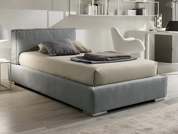 Letto matrimoniale con testiera imbottita in tessuto Dear Duomo Design fabbrica Duomo Design dall'Italia. Foto №1