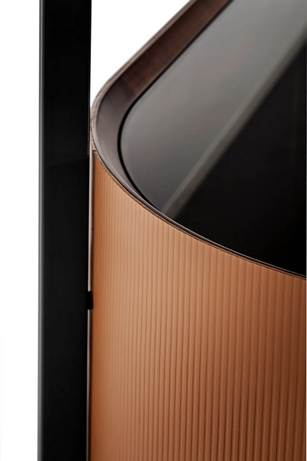 Credenza in pelle conciata con ante e piano in marmo MI POLTRONA FRAU fabbrica POLTRONA FRAU dall'Italia. Foto №5