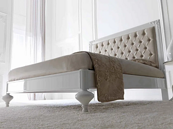 Letto matrimoniale con testiera imbottita Linda CORTEZARI 907