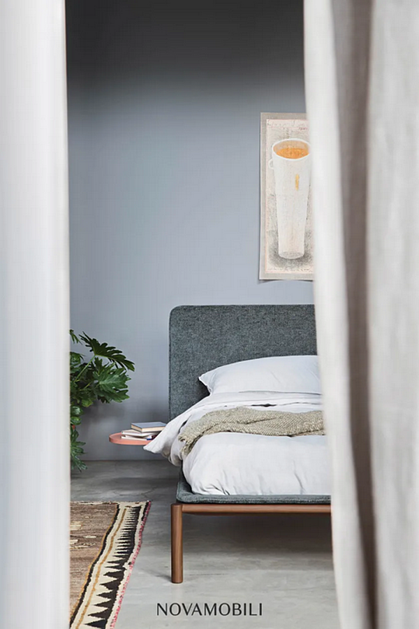 Letto matrimoniale in tessuto con testata imbottita Rain NOVAMOBILI fabbrica NOVAMOBILI dall'Italia. Foto №3