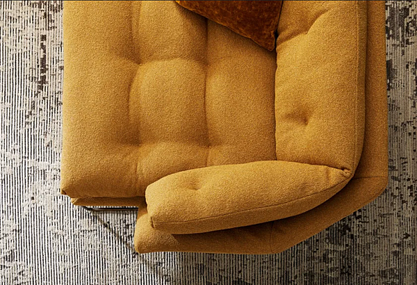 Poltrona con braccioli in tessuto imbottito Saba New York Suite fabbrica SABA dall'Italia. Foto №4