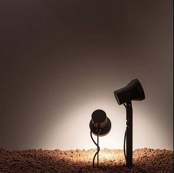 Lampada da terra DELTALIGHT Kix fabbrica DELTALIGHT dall'Italia. Foto №1