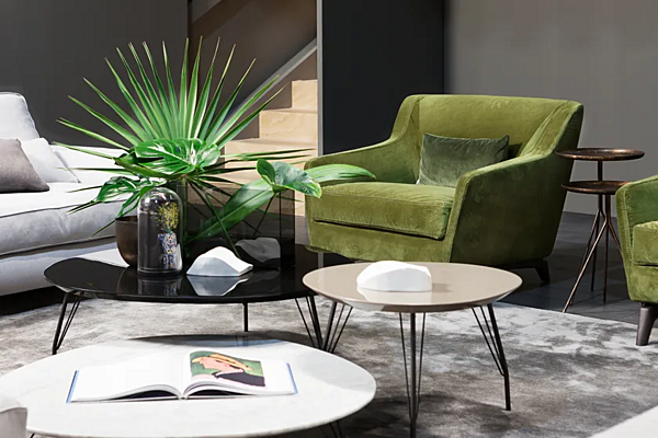 Acquista la Poltrona 575 HI_STORY Elegante in Pelle o Tessuto di