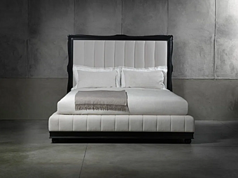 Letto matrimoniale con testata alta in tessuto ROMEO CHELINI fabbrica CHELINI dall'Italia