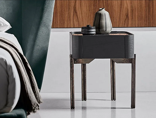 Тумбочка прикроватная квадратная из ясеня с ящиками Gallotti&Radice Twelve C fabbrica Gallotti & Radice dall'Italia. Foto №3