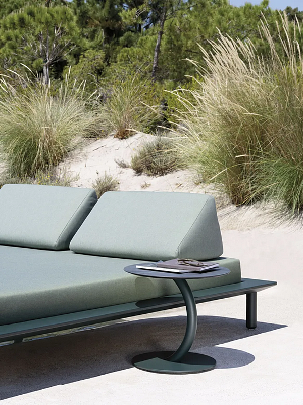 Letto da giardino in acrilico e alluminio Sunmoon Tatami VARASCHIN fabbrica VARASCHIN dall'Italia. Foto №6