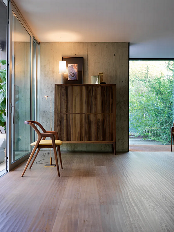 Credenza in noce con ante DALE Eleva A 124 fabbrica DALE dall'Italia. Foto №3