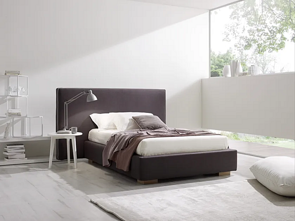Letto matrimoniale con testata imbottita Duomo Design Mono Alto fabbrica Duomo Design dall'Italia. Foto №4
