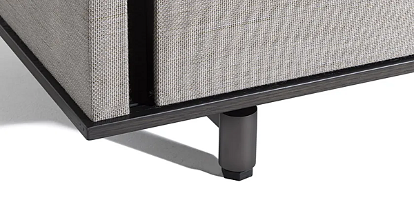 Credenza in tessuto tecnico POLTRONA FRAU collezione Lloyd Tex fabbrica POLTRONA FRAU dall'Italia. Foto №19