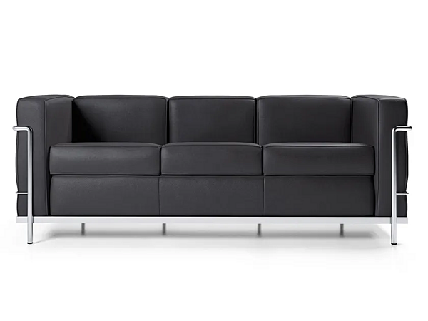 Divano a tre posti con spalliera imbottita CASSINA Grand Confort modello D 002 fabbrica CASSINA dall'Italia. Foto №1