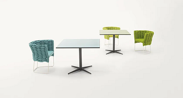 Tavolo quadrato con base a stella a 4 zampe PAOLA LENTI fabbrica PAOLA LENTI dall'Italia. Foto №2