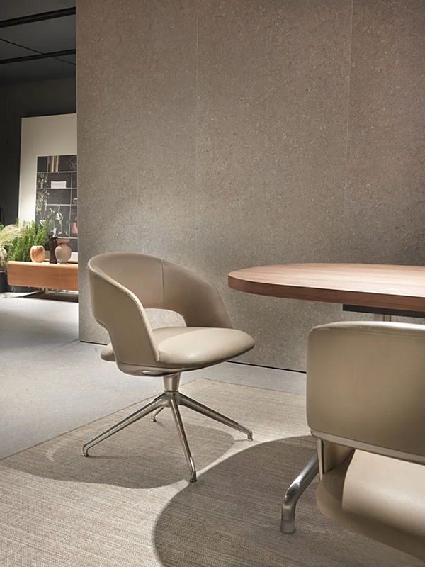 Poltrona girevole con base a 4 razze in pelle Alma FLEXFORM 29812 fabbrica FLEXFORM dall'Italia. Foto №3