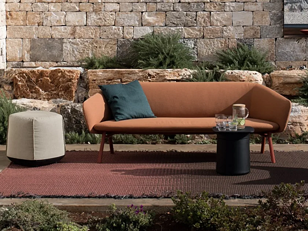 Диван с мягкой спинкой из ткани Sunbrella Kristalia TUILE fabbrica Kristalia dall'Italia. Foto №5