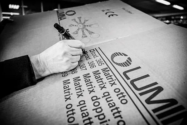 Lampada da parete dimmerabile in vetro e alluminio Matrix Otto P Lumina 389 fabbrica Lumina dall'Italia. Foto №7