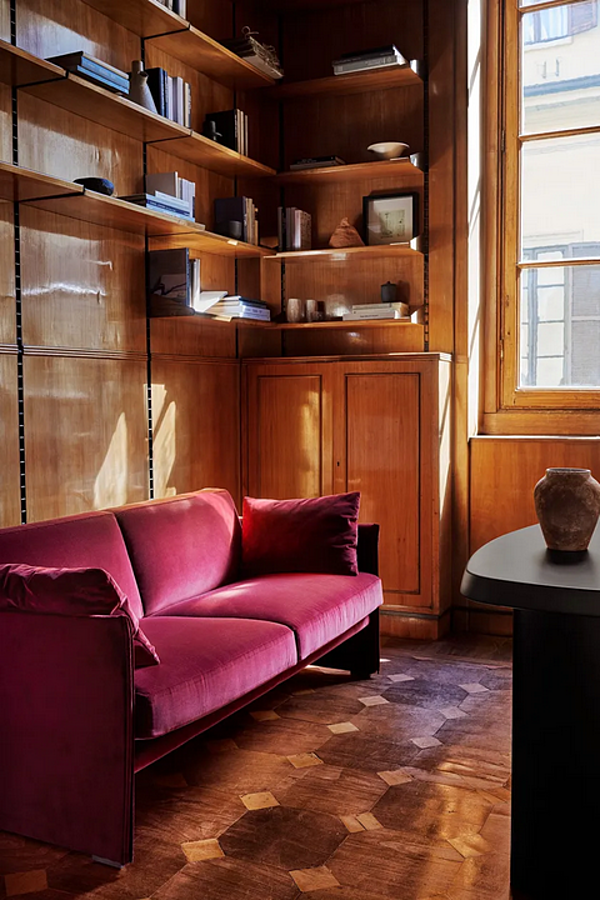 Divano a 2-3 posti con rivestimento in tessuto Duc Duc CASSINA 405 fabbrica CASSINA dall'Italia. Foto №5