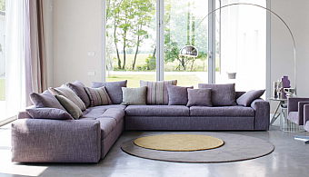 Couch 1018