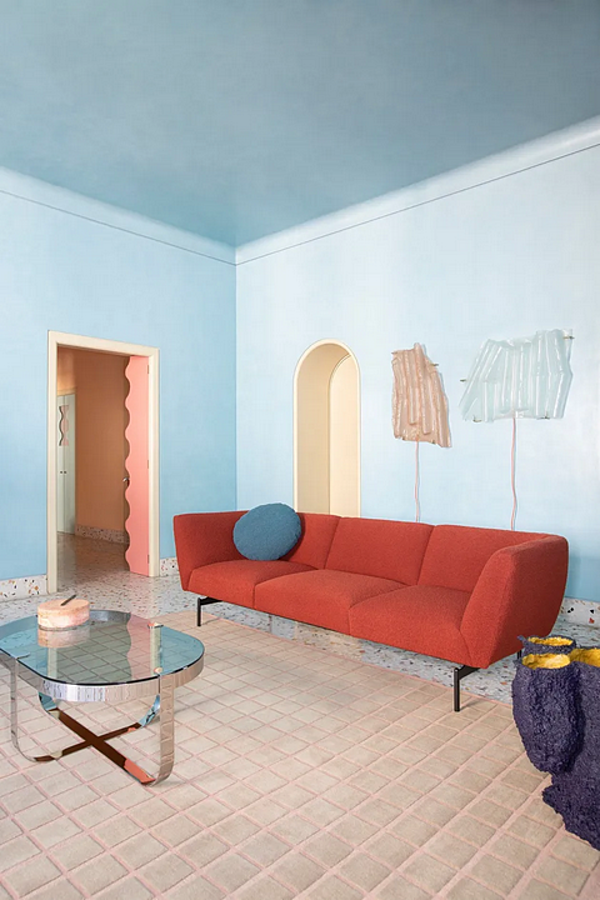 Divano angolare in tessuto con schienale imbottito Saba Rendez Vous fabbrica SABA dall'Italia. Foto №17