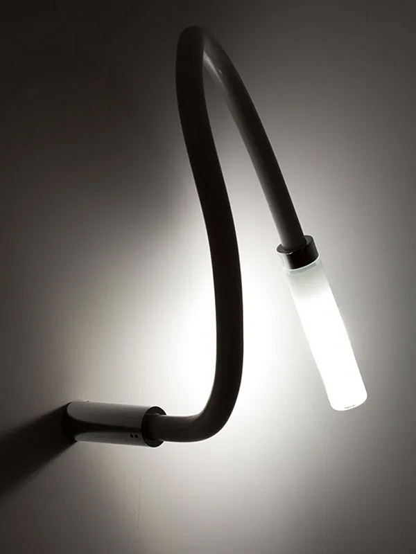 Lampada da parete in silicone con braccio snodato Fabbian Snake fabbrica Fabbian dall'Italia. Foto №5