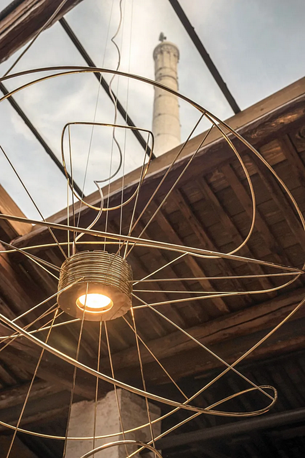 Lampada a sospensione LED in metallo AXOLIGHT Hoops fabbrica Axolight dall'Italia. Foto №5