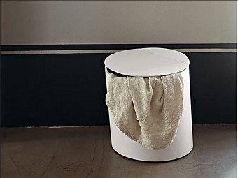 Contenitore per biancheria in legno a più strati AGAPE fabbrica Agape dall'Italia