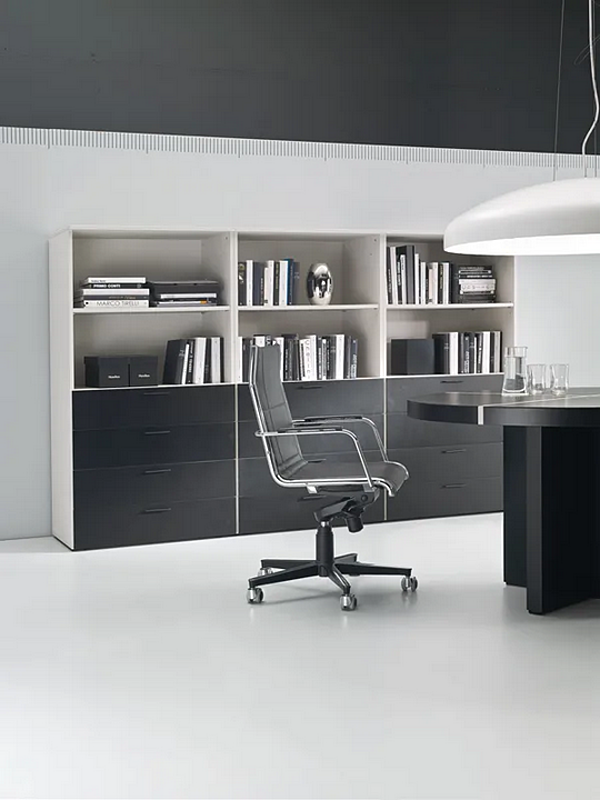 Sedia direzionale in pelle con schienale alto Blade i 4 Mariani fabbrica i 4 Mariani dall'Italia. Foto №8