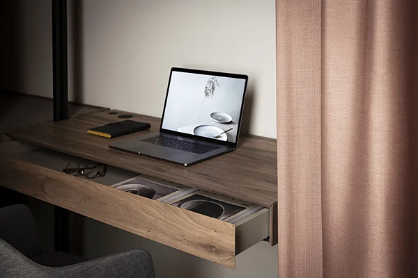 Armadio ad angolo in legno collezione Novel Kristalia fabbrica Kristalia dall'Italia. Foto №12