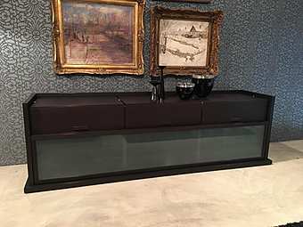 Chest of drawers Incipit