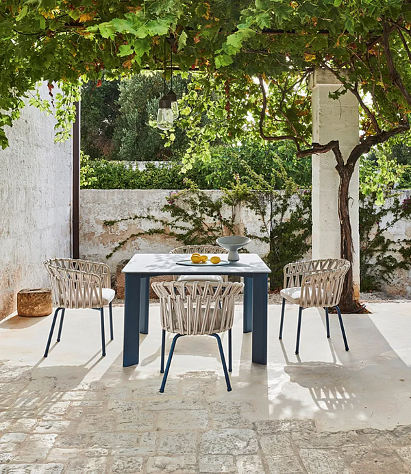 Sedia da giardino in alluminio verniciato a polvere con braccioli Emma Cross VARASCHIN 24810/24811, 24810L/24811L fabbrica VARASCHIN dall'Italia. Foto №29